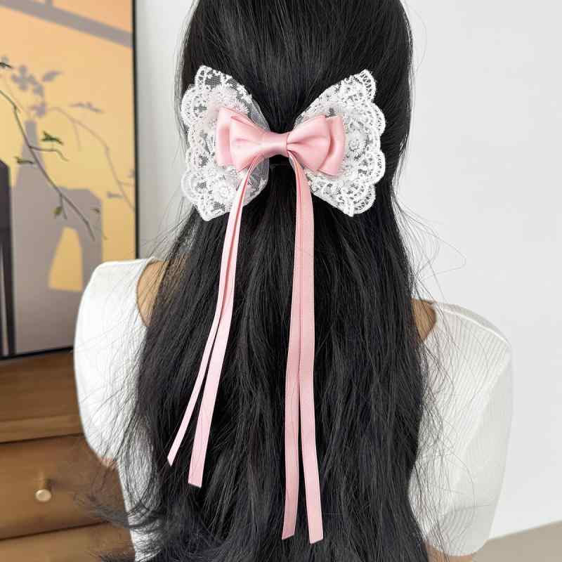 ・カテゴリ: ヘアアクセサリー・: リボンヘアクリップ・素材: レース・製法: ハンドメイド・ヘアクリップの種類: バレッタ・カラー展開: ブラック、ピンク、ホワイト・スタイル: 韓国スタイル・スタイル分類: フェミニン・ガーリー・対象: レディース・要素: リボン