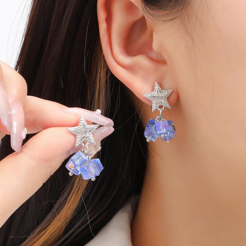 Other - ピアス レディース リボン シルバー ジルコニア クリスタル 星 亜鉛合金 揺れる 高級感 かわいい 華やか 小ぶり フェミニン 韓国 きれいめ カジュアル 結婚式 パーティー 普段使い ピンク ブルー 春夏
