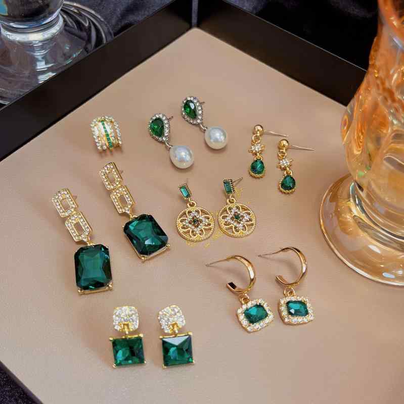 Cubic Zirconia - ピアス レディース 耳飾り スタッド 揺れる エメラルド しずく パール チェーン 幾何学 ジオメトリック 透かし ヴィンテージ風 アンティーク調 シルバー 合金 電気メッキ加工 月 ムーン 個性的 おしゃれ かわいい 上品 普段使い