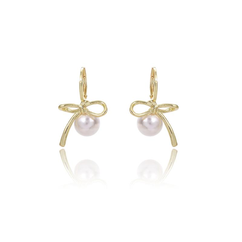 Pearl - ピアス レディース リボン 蝶結び フープ パール パール ゴールド ホワイト シンプル かわいい エレガント 高級感 華奢 上品 小ぶり 金属 亜鉛合金 電気メッキ加工 シルバー 普段使い 通勤 結婚式 夏 アクセサリー
