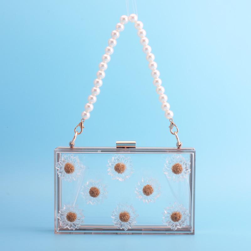 樂天商城 - ミニバッグ レディース アクリル 透明 クリア デイジー 雛菊 パール チェーン付 ショルダー 斜めがけ クラッチ パーティー ハンド スクエア 鞄 カバン 春夏 普段使い 二次会 華やか 高級感 かわいい ロック式