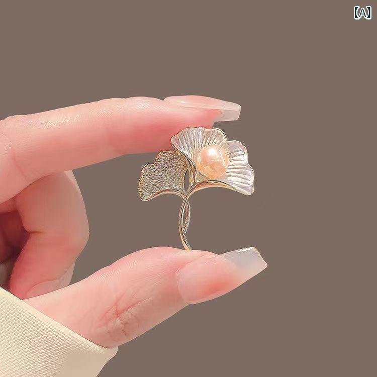 ブローチ レディース おしゃれ 銀杏の葉 イチョウ 淡水パール ピン アクセサリー ...
