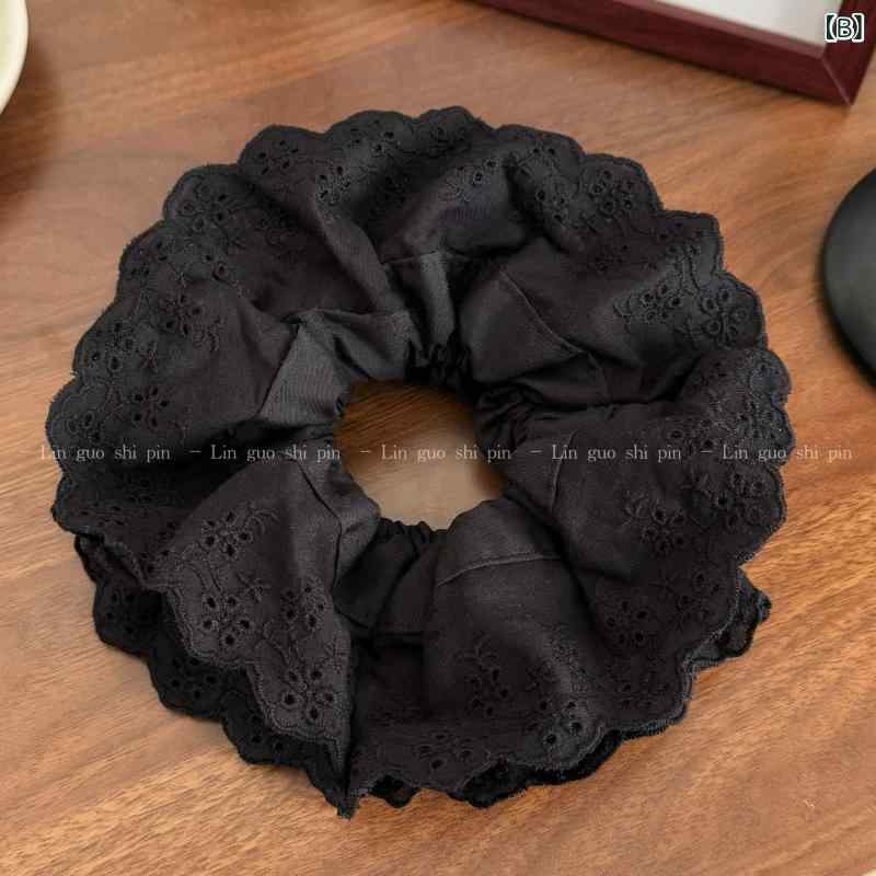 フロントップ楽天市場店のシュシュ レディース ヘアアクセサリー 大ぶり 4層 レース フリル ハンドメイド フランス風 ロリータ ボリューム 髪飾り 透け感 フェミニン ガーリー 上品 高級感 ホワイト ブラック ヒョウ柄 秋冬 デート｜アングル3