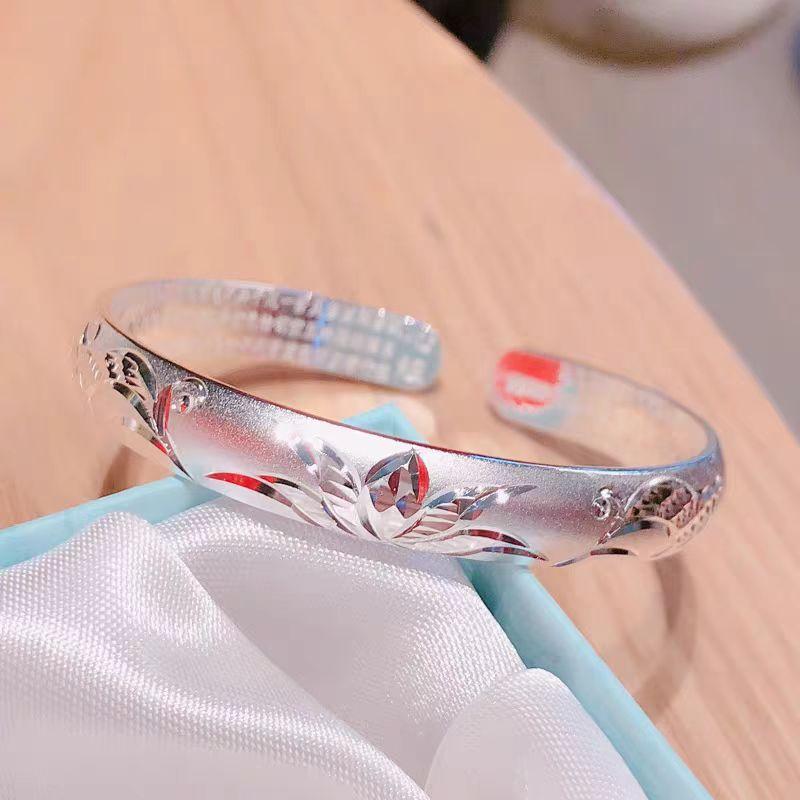 Other - ブレスレット レディース バングル 腕輪 蓮の花 ハス エスニック オリエンタル ヴィンテージ風 レトロ アンティーク調 手彫り 般若心経 シルバーメッキ 白銅 オープンタイプ フリーサイズ 高級感 春夏
