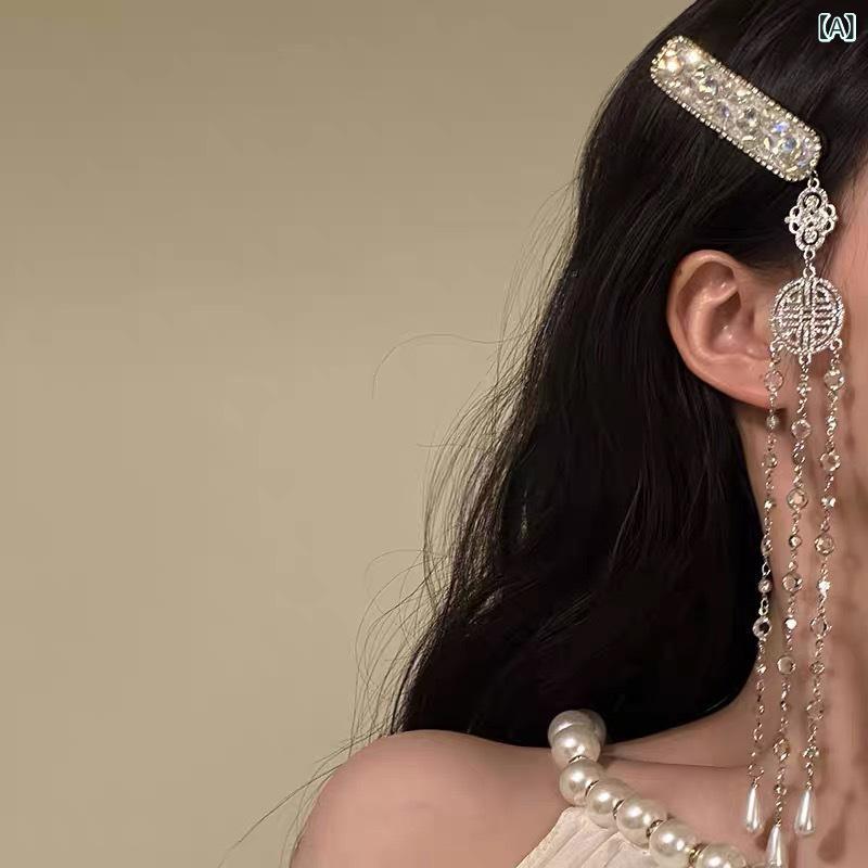 ・カテゴリ: ヘアアクセサリー・対象: レディース・素材: プラスチック、樹脂・製法: ハンドメイド・ヘアクリップの種類: BBクリップ・カラー展開: シルバー、ブルー・要素: タッセル・スタイル: 韓国・スタイルカテゴリー: フェミニン、スイート