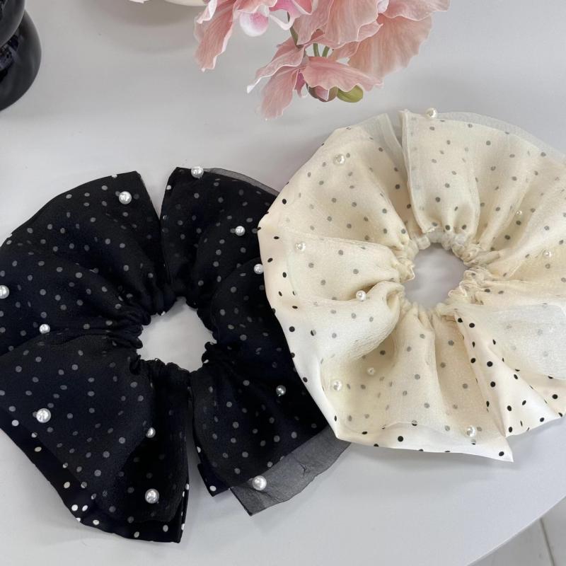 ・カテゴリ: シュシュ・主な素材: チュール・加工: ハンドメイド・カラー展開: ブラック、ベージュ、ブラック（ドット）、ベージュ（ドット）、ブラック（パール）、ピンク（パール）、ベージュ（パール）、ブルー（パール）、ブラック（レース）、ベージュ（レース）、ホワイト（レース）・: プリーツ・仕様: 高弾力・スタイル: 韓国、フェミニン