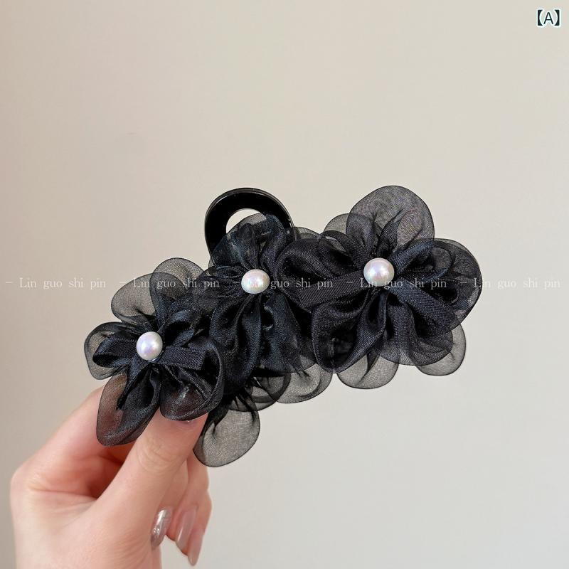 ・カテゴリ: ヘアアクセサリー ・タイプ: バンスクリップ ・素材: チュール ・対象: レディース ・製法: ハンドメイド ・: リボン ・スタイル: 韓国、フェミニン ・カラー展開: ブラック、ベージュ、ピンク