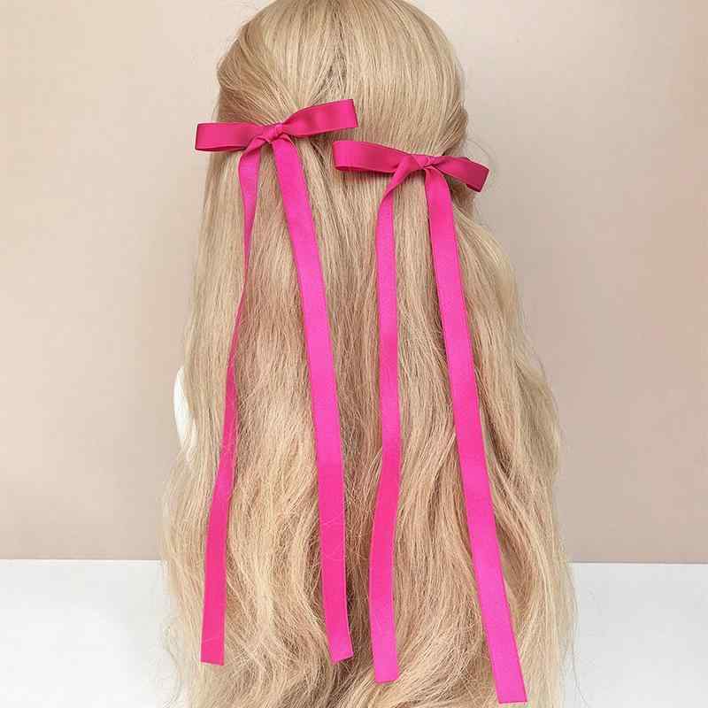 ・カテゴリ: ヘアアクセサリー・スタイル: 韓国、フェミニン・素材: リボン・: リボン、リボン付きヘアクリップ・クリップの種類: ダッカールクリップ・加工: ハンドメイド・カラー展開: ブラック（1ペア）、ピンク（1ペア）、ベージュ（1ペア）、ホワイト（1ペア）、レッド（1ペア）、ネイビー（1ペア）、ライトグリーン（1ペア）、ワインレッド（1ペア）、ローズピンク（1ペア）、ブルー（1ペア）、ライトパープル（1ペア）、ダークパープル（1ペア）・対象: レディース