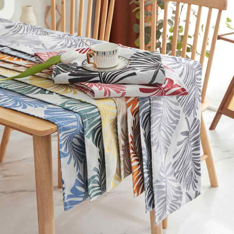 Table Runners - テーブルランナー テーブルセンター 敷物 ジャガード 高密度 両面 リバーシブル ボタニカル柄 葉 リーフ 刺繍風 テレビ台カバー マルチカバー アジアン エスニック モダン 和モダン ポリエステル コットン 高級感 ベージュ グリーン ゴールド リビン