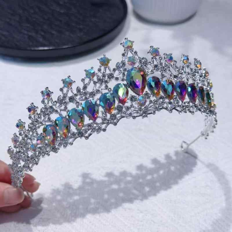 乐天商城 - ティアラ レディース 王冠 髪飾り ヘアアクセサリー ヘッドドレス 結婚式 ブライダル パーティー 合金 クリスタル 電気メッキ加工 高級感 ゴージャス 上品 キラキラ 花嫁 小物 ゴールド シルバー ピンク 春夏