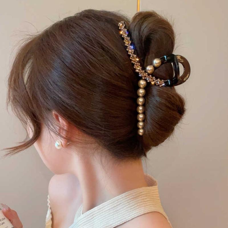 ・カテゴリ: ヘアアクセサリー、バンスクリップ・スタイル: 韓国、フェミニン・主な素材: プラスチック、樹脂・製造工程: ハンドメイド・要素: ビーズ、ラインストーン・カラー: 13cm ラインストーン付き・対象: レディース