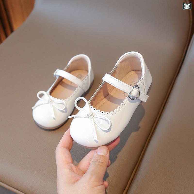 キッズシューズ 女の子 ベビー 子供用 フォーマルパンプス エナメル リボン ぺたんこ プリンセス風 ローヒール 面ファスナー 履きやすい 柔らかい 滑り止め 春秋 レッド ホワイト ピンク かわいい 普段使い 結婚式 3