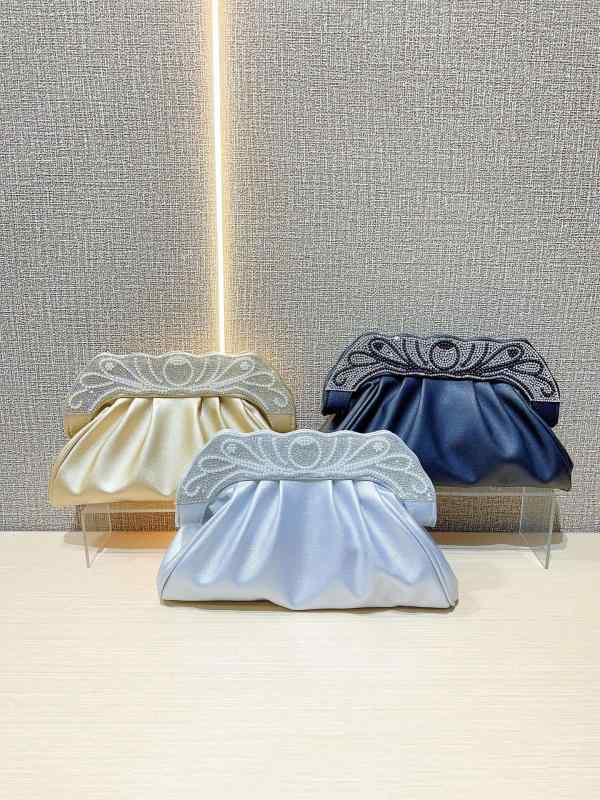 パーティーバッグ レディース クラッチ 鞄 クラウド ラインストーン ビジュー 結婚式 披露宴 二次会 チャイナドレス エレガント 上品 ブラック ゴールド シルバー PUレザー マグネット開閉 チェーン 秋冬
