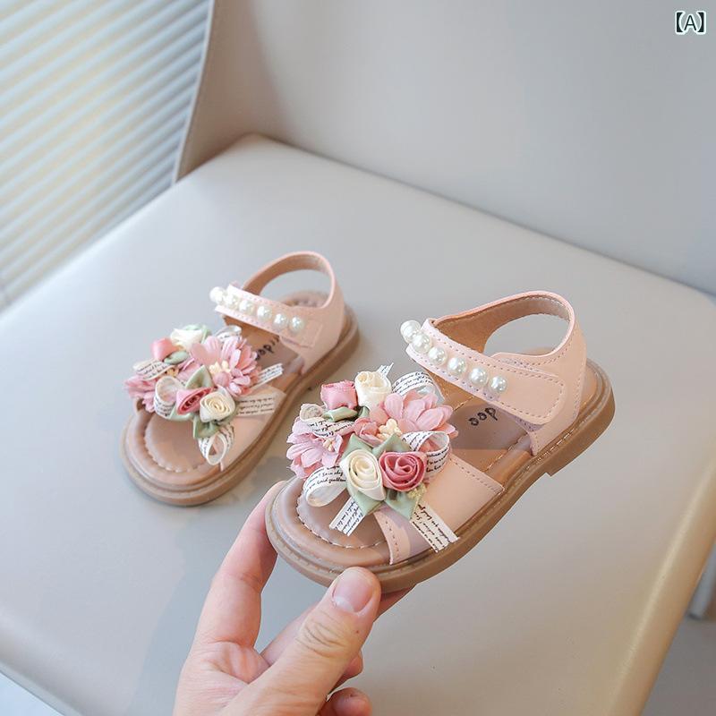 サンダル 女の子 キッズ プリンセス ドレス 靴 夏 ビーチ フラワー 花 リボン オープントゥ 面ファスナー 合成革 フェイクレザー ピンク ベージュ 通気性 軽量 柔軟 ソフトソール 履きやすい お散歩 お出かけ
