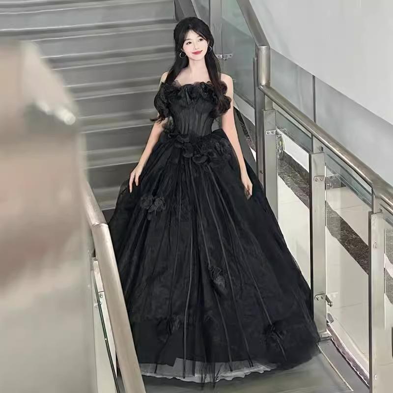・主素材: 30%以下のスパンデックス、30%以上50%未満のポリエステル・カラー展開: ブラック・サイズ展開: S、M、L、XL、XXL・ドレスシルエット: プリンセスライン・詳細: ハイウエスト・袖丈: ノースリーブ・袖型: パフスリーブ・スカート丈: ロング丈・対象年齢: 大人・対象性別: 女性