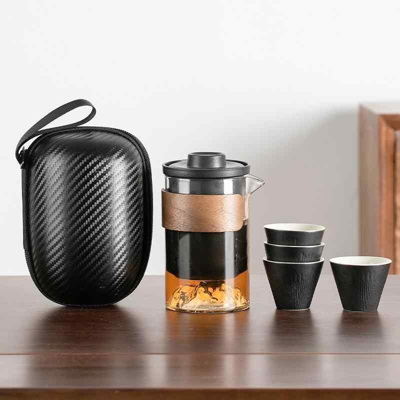 ・スタイル: エスニック風・カラー展開: 山恋一壺四杯（雅黒）、山恋一壺四杯（素白）、山恋一壺四杯（黛緑）、青山一壺四杯（雅黒・ブラックバッグ付き）、青山一壺四杯（素白・ブラックバッグ付き）、青山一壺四杯（黛緑・ブラックバッグ付き）、山恋一壺四杯＋茶盤（雅黒）、山恋一壺四杯＋茶盤（素白）、山恋一壺四杯＋茶盤（黛緑）、持重一壺六杯（雅黒）、持重一壺六杯（素白）、持重一壺六杯（黛緑）、云山一壺六杯（雅黒）、云山一壺六杯（素白）、云山一壺六杯（黛緑）