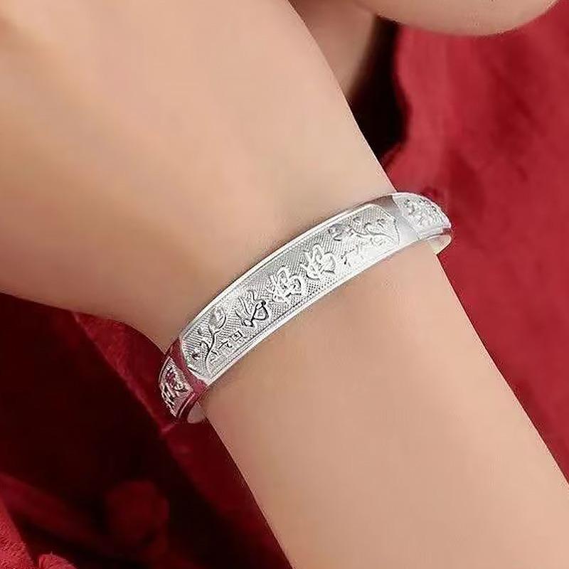 Rakuten - バングル レディース ブレスレット 腕輪 アクセサリー 母親 義母 母の日 普段使い 中国風 レトロ ヴィンテージ風 ラッキー 縁起物 ラッキーアイテム スライド式 電気メッキ加工 合金 おしゃれ シルバー ゴールド 春夏