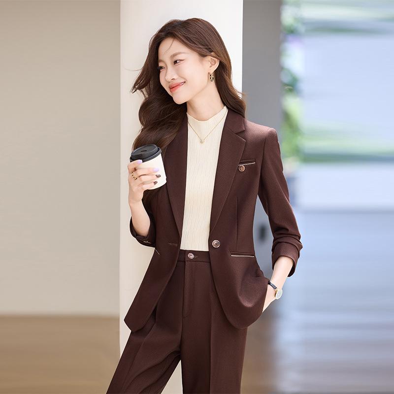 ジバンシィ　スーツセットアップ　シングル　ダークグリーン系　オリジナルロゴボタン GIVENCHY】ジバンシー シングル2Bセットアップスーツ dark gray