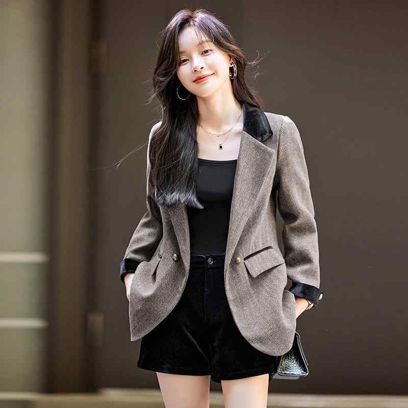 Rakuten - テーラードジャケット レディース グレー カーキ 通勤服 襟配色 ダブルボタン カジュアル スタイル 中長丈 長袖 ポリエステル