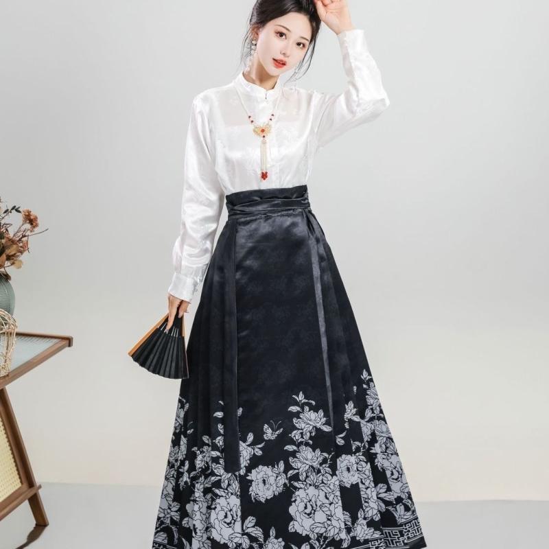 ・主な素材: ポリエステル90%〜95%・サイズ展開: S、M、L、XL・対象性別: 女性・スタイル: 明代様式