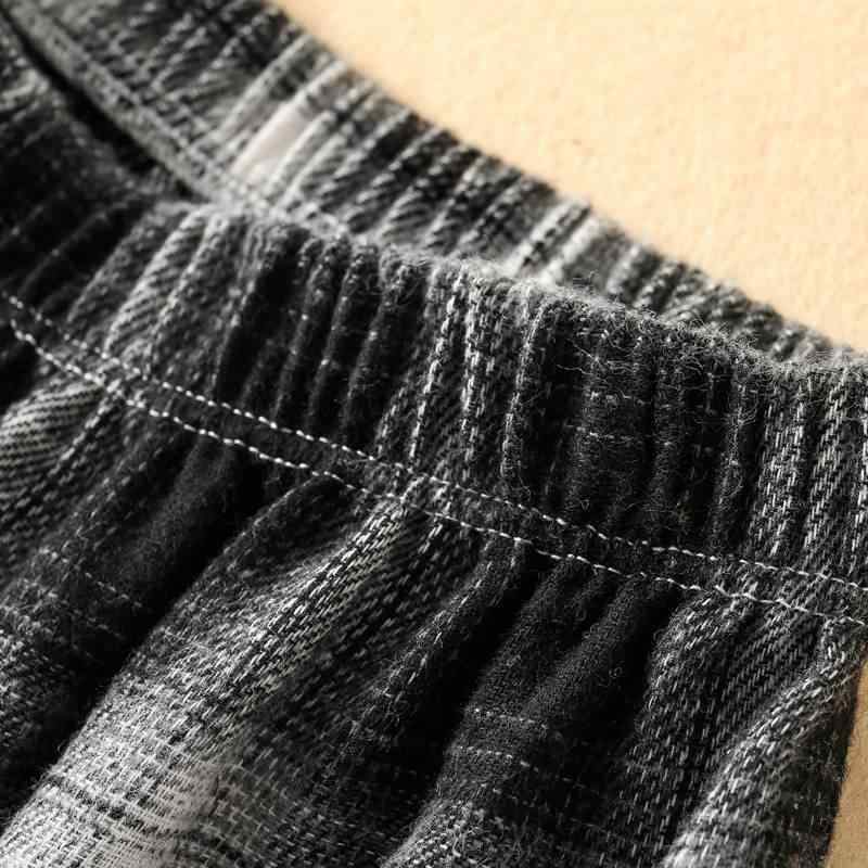 ・カテゴリ: スカート・スタイル: 韓国、フレッシュ、フェミニン・柄: チェック・主な素材: 綿30〜50%・加工: 起毛・カラー展開: グレーブラックチェック（フェイクヘム）・サイズ展開: フリー、XL