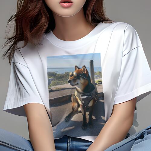柴犬 Tシャツ レディース 犬ファン 半袖 春夏 犬柄 プリント カジュアル かわいい 人間用 個性派 ここだけのデザイン 面白 サングラス 柴犬 海 ハーネス 景色(4)