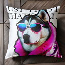サングラス シベリアンハスキー ピンクのコート クッションカバー 45×45cm アニマル柄 おしゃれ 可愛い クッション本体付き 正方形