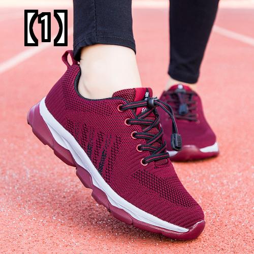 歩きやすい ウォーキングシューズ シニア おしゃれ 靴 スニーカー グレー 黒 赤 男性 女性メッシュ 通気性 軽量 春夏 柔らかい 履きやすい 滑り止め 父の日 母の日 ギフト