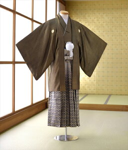 紋付羽織袴 袴 レンタル 男 身長167cm-175cm 新郎 成人式 紋付袴 着物レンタル 袴レンタル レンタル着物 フルセットレンタル ゴールド モダン 紗綾形 おしゃれ 黄金色 結婚式 卒業式 紋付き袴 色打掛 白無垢【袴レンタル/フォトブック付】通販