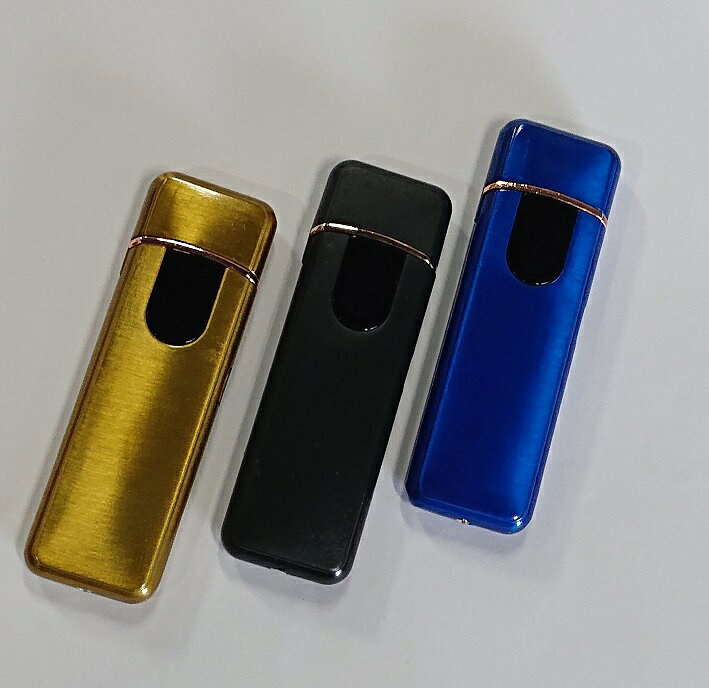 ■両面着火システムを使用しており、風に強いタイプの電子ライター ■海の上、野外での使用、日常使用等々幅広いシーンで使用可能 ■USB充電でガス・オイルは不要で繰り返し使用できます ■メタリックボディで美しいボディで高級感のあるデザイン ■お父さんや彼氏へのちょっとしたプレゼントにも喜ばれます 両面着火で風に強く、メタリックボディでスタイリッシュな電子ライターです！ 一度使えば普通のライターには戻れません！是非一度手に取ってお試しください。 取説は付属しておりません。 保障：輸入品の為初期不良時のみの対応となります
