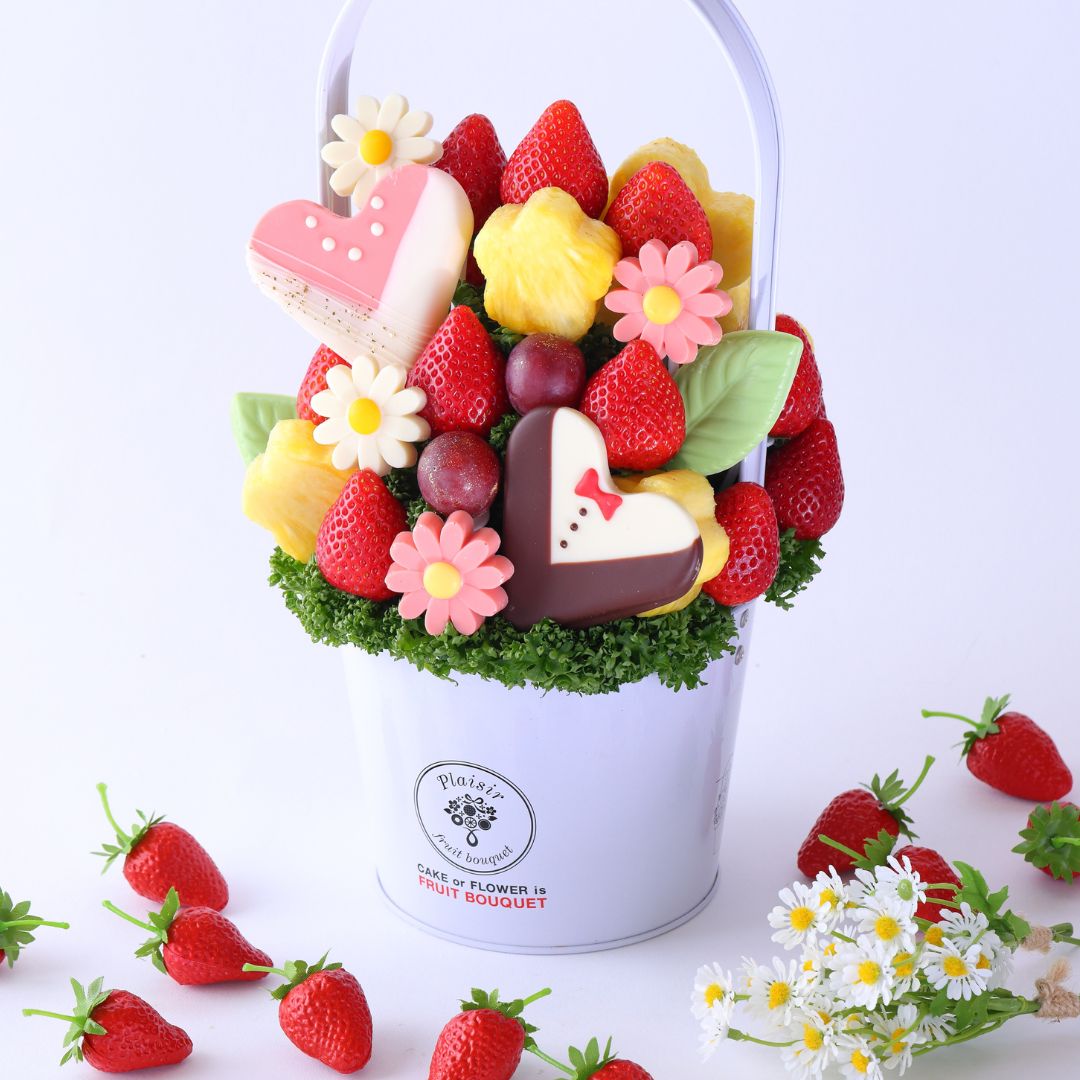 【結婚記念日】フルーツブーケ マリアージュ Mサイズ フルーツギフト ブライダル 結婚祝い 記念日 プレゼント ケーキ お祝い サプライズ 果物ギフト サプライズ 贈り物 かわいい おしゃれ 華やか インスタ映え スイーツ 盛り合わせ 送料無料