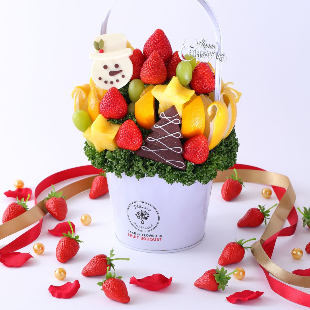 楽天フルーツギフト専門店プレジール【期間限定】クリスマス限定フルーツブーケ Mサイズ 誕生日 バースデー フルーツバスケット プレゼント ケーキ 果物ギフト 華やか サプライズ 贈り物 カットフルーツ盛り合わせ お祝い サプライズ 贈り物 スイーツ かわいい おしゃれ