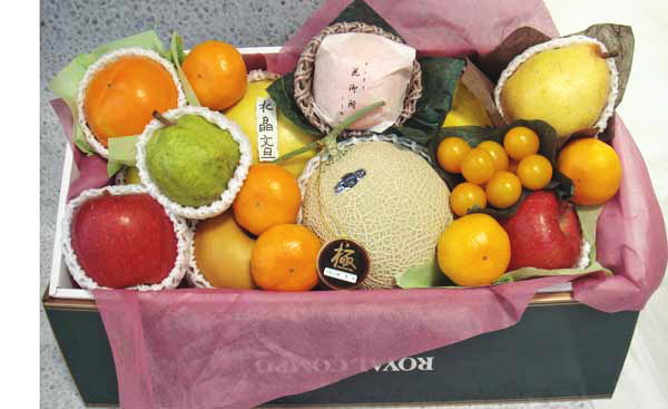 静岡県産クラウンマスクメロン入特大フルーツギフト20000円 母の日 父の日 お中元 夏ギフト お歳暮 冬ギフト【あす楽】【お歳暮】【冬ギフト】【楽ギフ_包装...