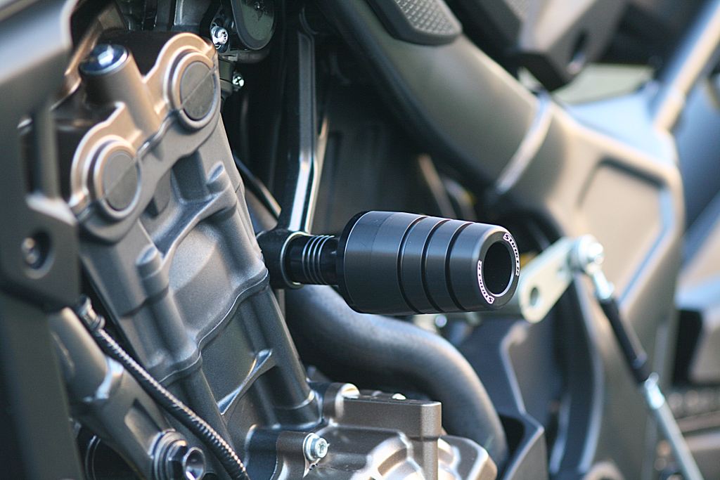 【ストライカー】 ガードスライダー オールブラック CBR650R CB650R SS-GS149B-F1 ...