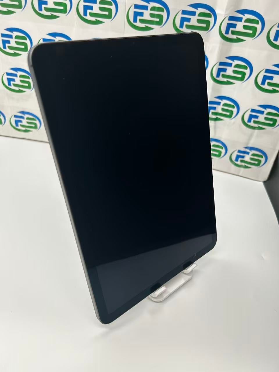 iPad Air（第5世代/2022）Wi-Fiモデル 64GB スペースグレイ MM6R3J/A　送料無料　訳アリ - Image 2