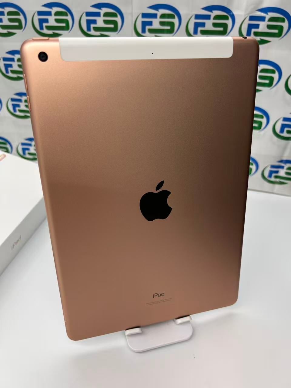 【中古】 iPad 第8世代 Cellular 32GB ゴールド MYMK2J/A A2429 訳あり ヤケ小