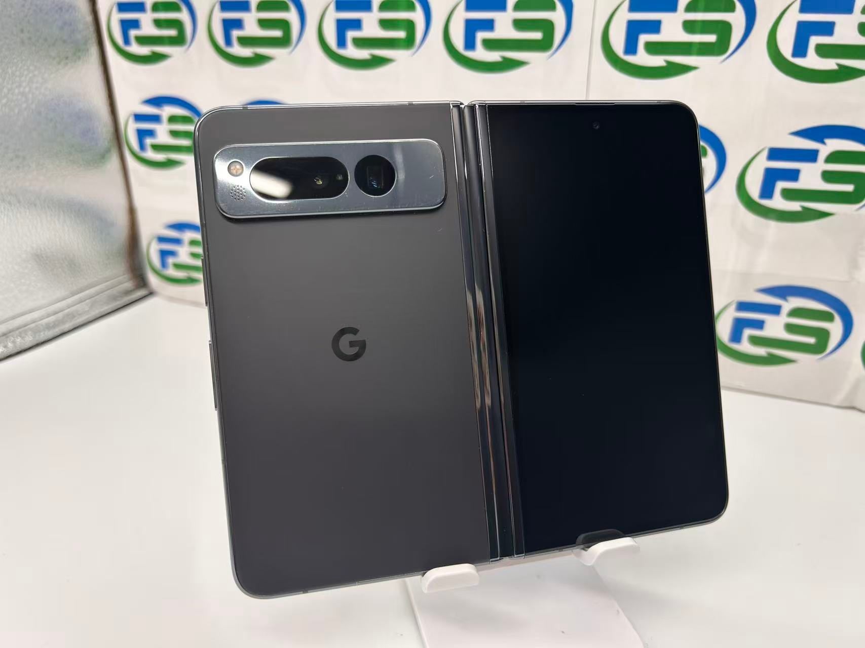 【中古】 Google Pixel Fold 256G オブシディアン SIMフリー スマホ 送料無料 グーグル ピクセル フォールド ネットワーク▲　Bランク