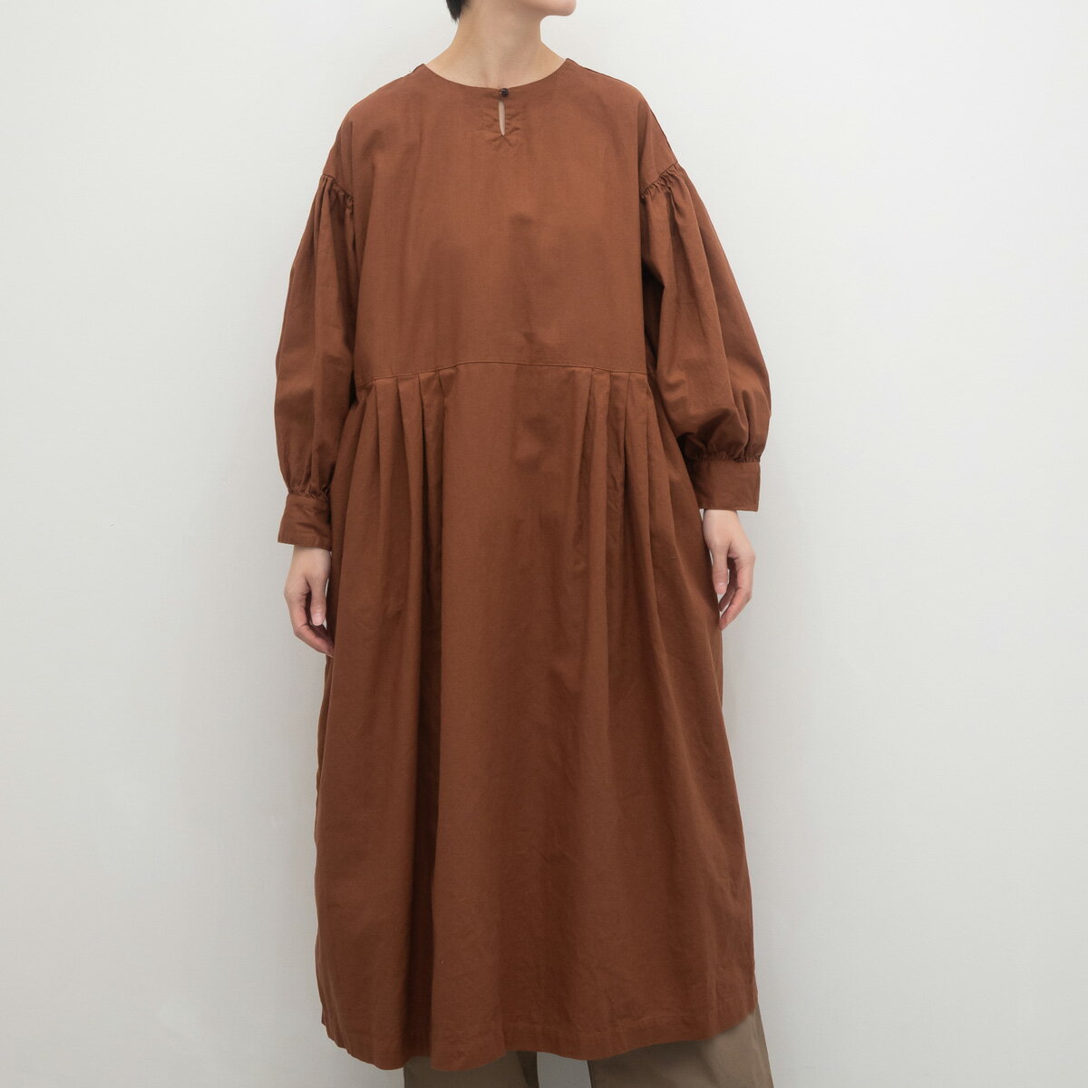 Rakuten - 【SALE40%off】[公式ストア] tukuroi by SUN VALLEY ツクロイ / 製品染め 綿麻 平織 2WAY ドルマン ワンピース