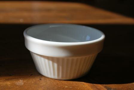 【SALE/fucca限定価格】白いリム浅ココット 9cm YMT