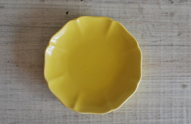 ここのつ小皿 西洋輪花　黄色（イエロー）27　取り皿　デザート皿　インスタグラム　料理写真　朝ごはん　美濃焼【和皿/洋皿/人気食器/インスタグラム】