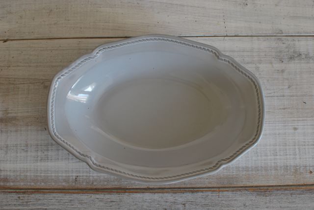 在庫セール商品 黒土シャンパーニュ 24cmオーバル（楕円）深プレート ホワイト カレー皿 パスタプレート 美濃焼【SALE/fuccaお値打ち価格】