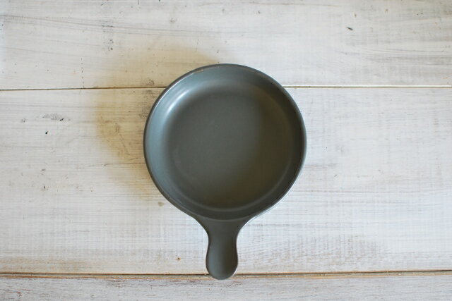 耐熱食器　新色　フライパン型プレート　Sサイズ　ダークグレー　　オーブン　直火　グラタン　美濃焼　【人気食器　耐熱食器　美濃焼　インスタグラム　直火　グリルパン】