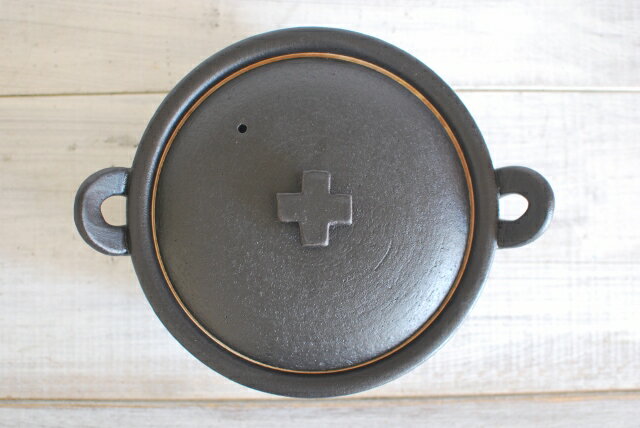 季節の人気商品　手作り　クロス両手土鍋 750cc　黒　直火　オーブン　耐熱食器　美濃焼　【人気土鍋　..