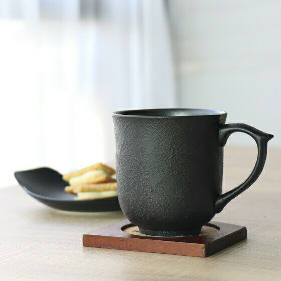 マグカップ 有田焼 黒泡 内黒 父の日 誕生日 プレゼント かっこいい たっぷり入る かわいい おしゃれ コーヒー コーヒーカップ 取っ手 大きい プレゼント 引き出物 昇進祝い 男性向け 上司 300cc 300mlのレビュー クチコミとして参考になる投稿1枚 Roomclip ルーム