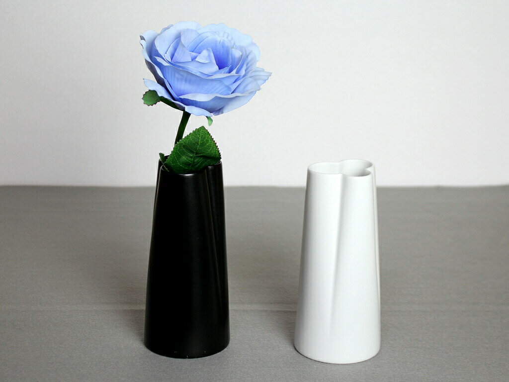 花瓶 フラワーベース 一輪差し 波佐見焼 黒 白 陶器 セラミック 小 おしゃれ かわいい シンプル マット モノトーン お歳暮