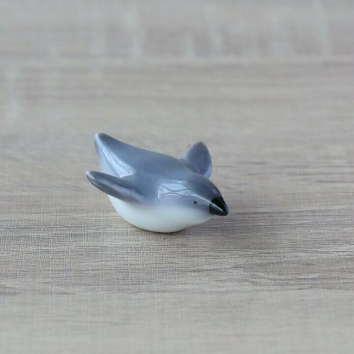 箸置き ペンギン ブルー グレー 水族館 茶色 いきもの 生き物 陶器 有田焼 北川美宣 おもしろ 食卓小物 カトラリーレスト 食卓雑貨 おしゃれ おもしろい ユニークの商品画像 3