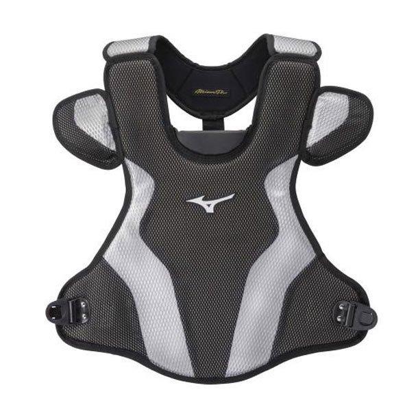 大人気！大特価セール！最安値に挑戦！プロ拘りの“装着性”、“ローリバウンド性”を忠実に再現したプロモデル！ 【MIZUNO PRO】ミズノ【ミズノプロ】軟式用プロテクター 捕手用 1DJPR160（野球・一般用・大人用・キャッチャー・防具・PROTECTOR） 品番 1DJPR16009 カラー 09：ブラック×シルバー（黒×銀） サイズ A410×B520mm ※Mサイズ、Lサイズ兼用になります。 質量 約670g 素材 表地：ポリエステル パッド：ポリウレタン、EVA ■表面：独自フラット構造 ■裏面：独自ハニカムブロック構造 ■首かけ一体型ショルダー ■可動式バックル採用 ■専用収納袋付 ■J.S.B.B.マークは裏側ショルダーパッド部に付いています。 激安超特価セール！