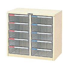 ▼ アプリインストールでクーポンGET！●○●　深5段×2・A4・タテ型　●○●スピーディに書類の整理が行えます。見出し部は45度の傾斜付きなので、立ったままでも見出しカードが一目で読みとれます。見出しカードは2種類の折り方により、8通りに使い分けることができます。●深5段×2・A4・タテ型●本体寸法：W537×D341×H482mm●引出し内寸：W225×D311×H75mm●材質：本体／スチール、引出し／透明スチロール樹脂※取り寄せ品となることがあり、出荷まで一週間から10日かかる場合がございます。オフィス、事務所などに最適！丈夫なスチール製レターケースオフィスはもちろん、ご家庭でも♪カジュアルに使える樹脂製レターケース※樹脂製レターケースは→こちらから●オプション仕切板　仕切板を使用することで引出しの中を細かく仕切ることが出来るので、整理に役立ちます。 ※写真の様に仕切るには、AM-105(ヨコ)とAM-205(タテ)の2種類の仕切板が必要です。A4タテ型　深引出し用の仕切板です。ナカバヤシ オプション仕切板A4タテ型引出し用AM-105A4タテ型　深引出し用の仕切板です。ナカバヤシ オプション仕切板A4タテ型引出し用AM-205