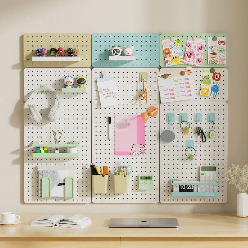 パンチングボード マグネットボード 有孔ボード 磁石対応 壁面をどこで収納空間に 厚さ1.5cm 丈夫で頑丈 フック取り付け可 デスク周り キッチン 配線の整理 工具収納 DIY 飾り収納 見せる収納ラック マット質感 金属板 パネル メッシュ ボード