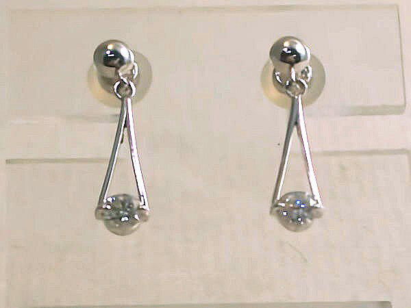 pt850・プラチナダイヤ入りピアス100-1603